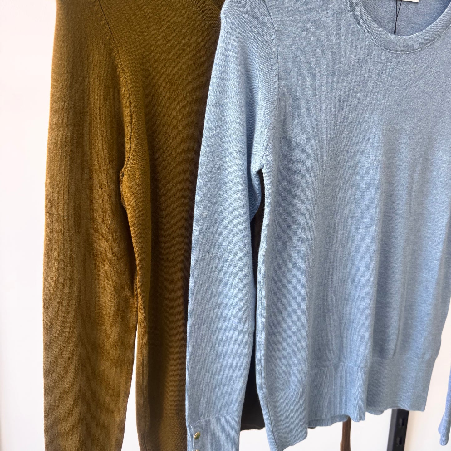 Sleeve buttons Top