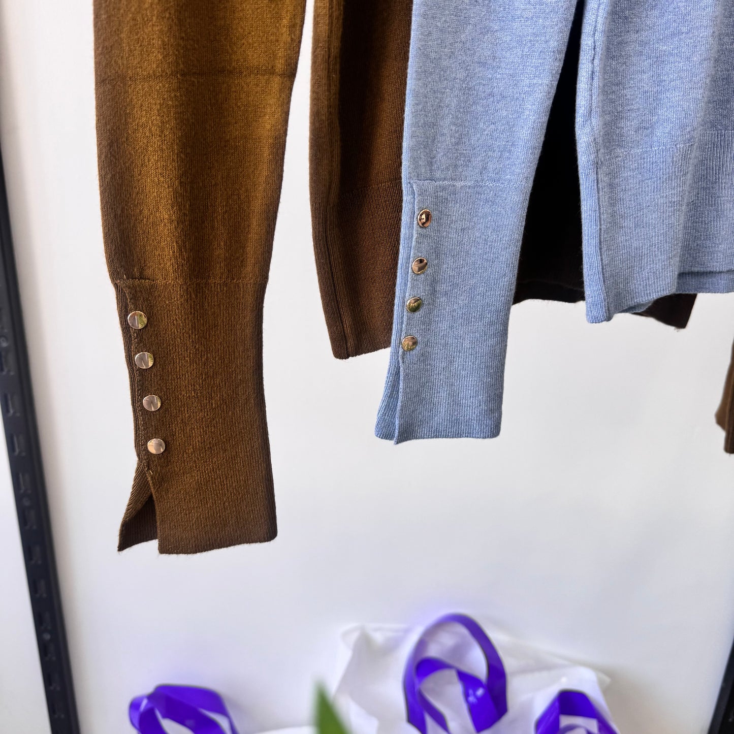 Sleeve buttons Top