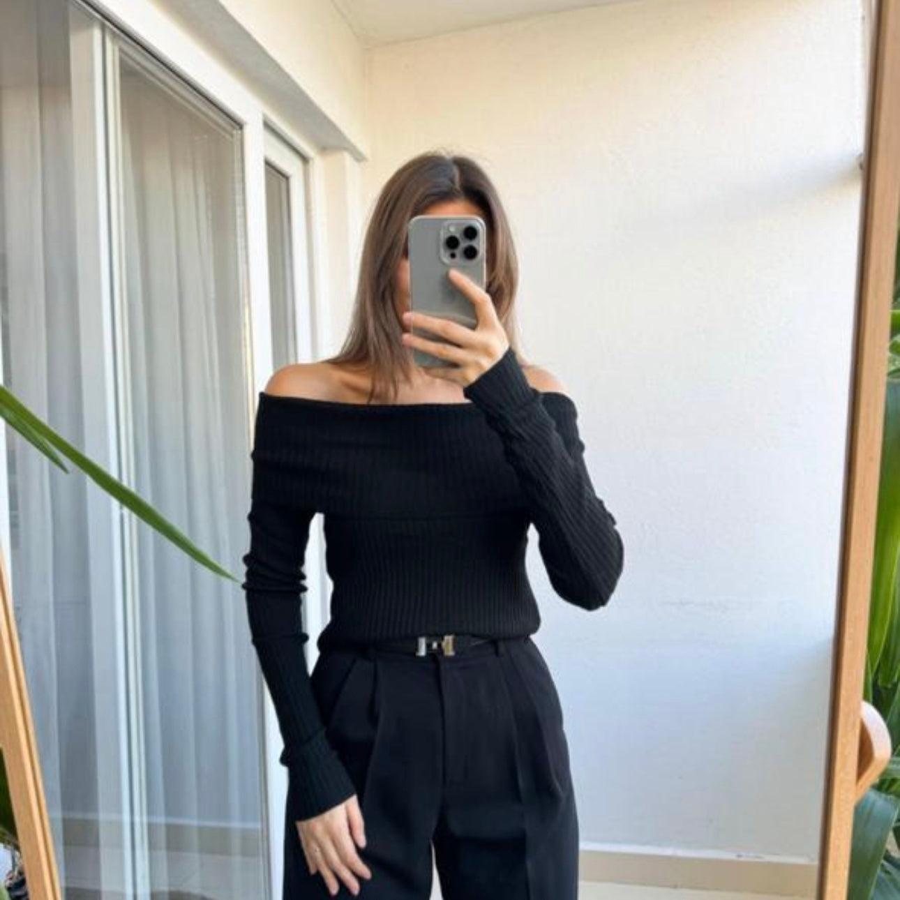 Off-Shoulders Black Top
