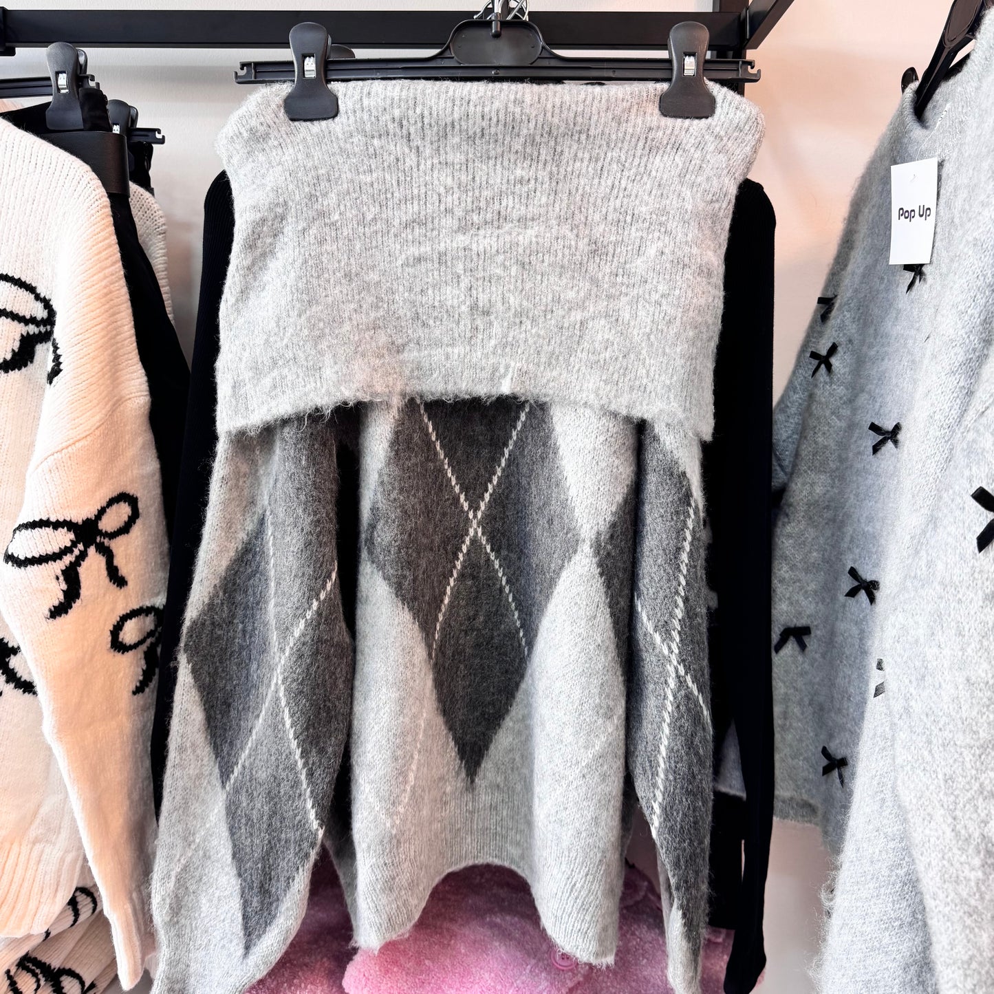 Off-Shoulders Sweater