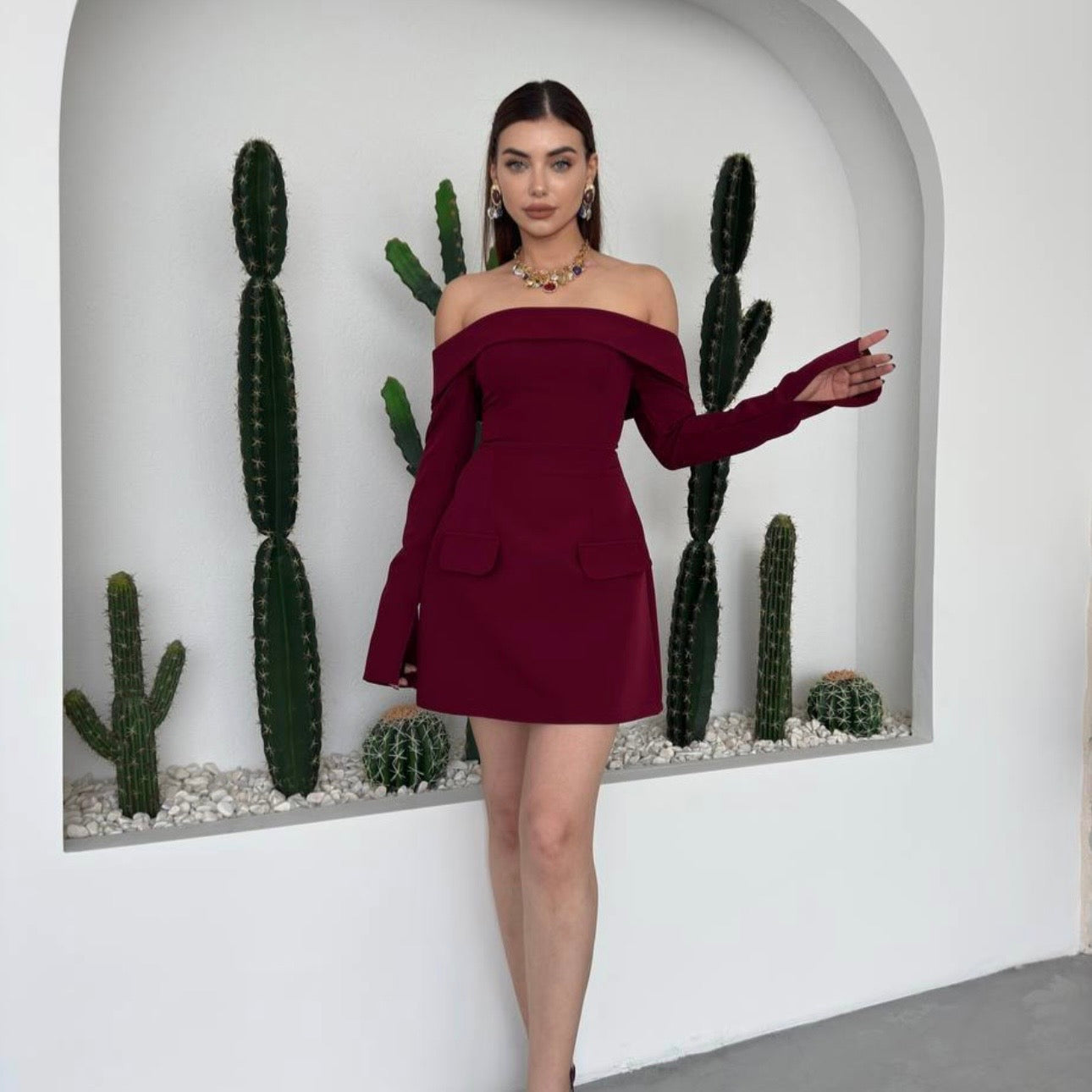 Off-Shoulders Burgundy Dress
