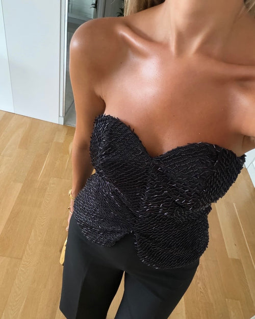 Black Detailed Strapless Top