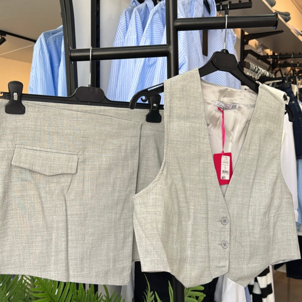 Gray Vest Set