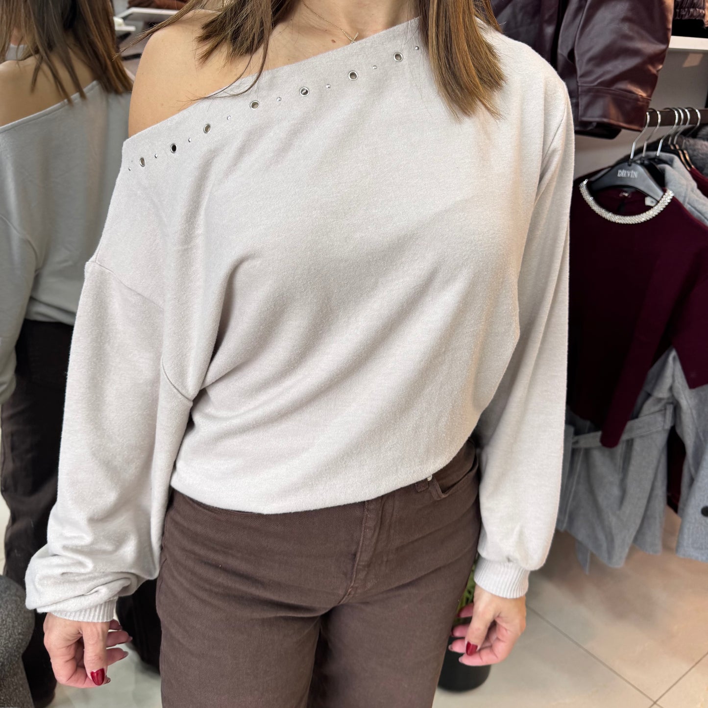 Off-Shoulders Sweater